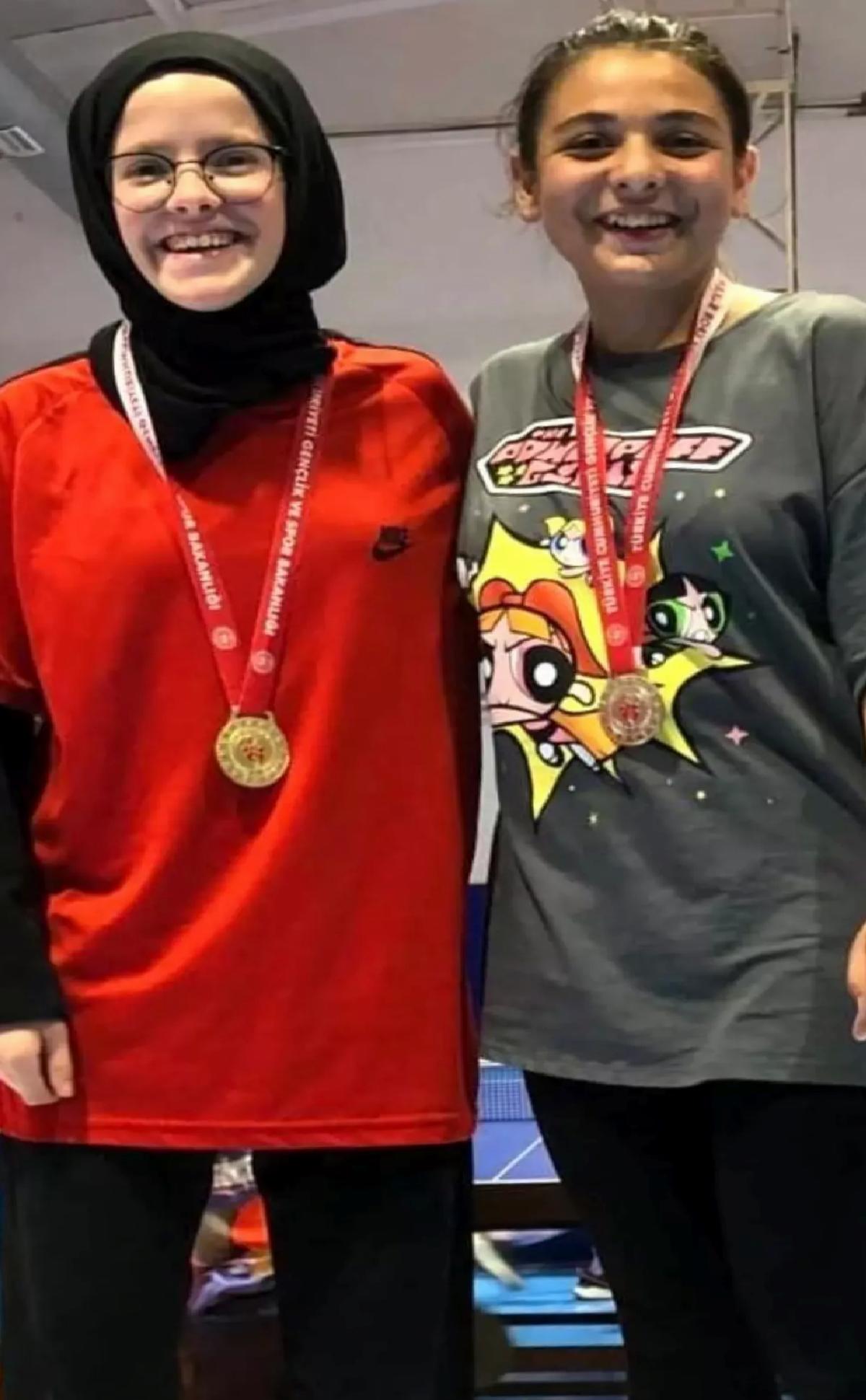 Kütahya Okulu Masa Tenisi Bölge Üçüncüsü