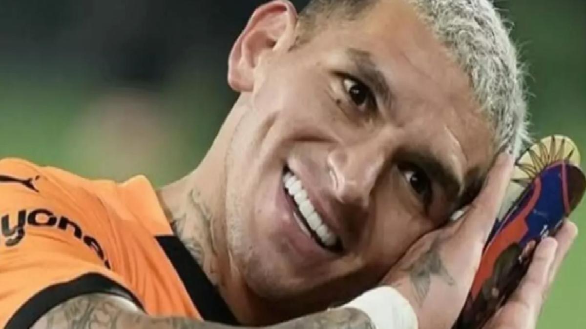 Lucas Torreira, şampiyonlukla yeni aşkını da ilan etti! İşte yeni sevgiliyle ilk kare