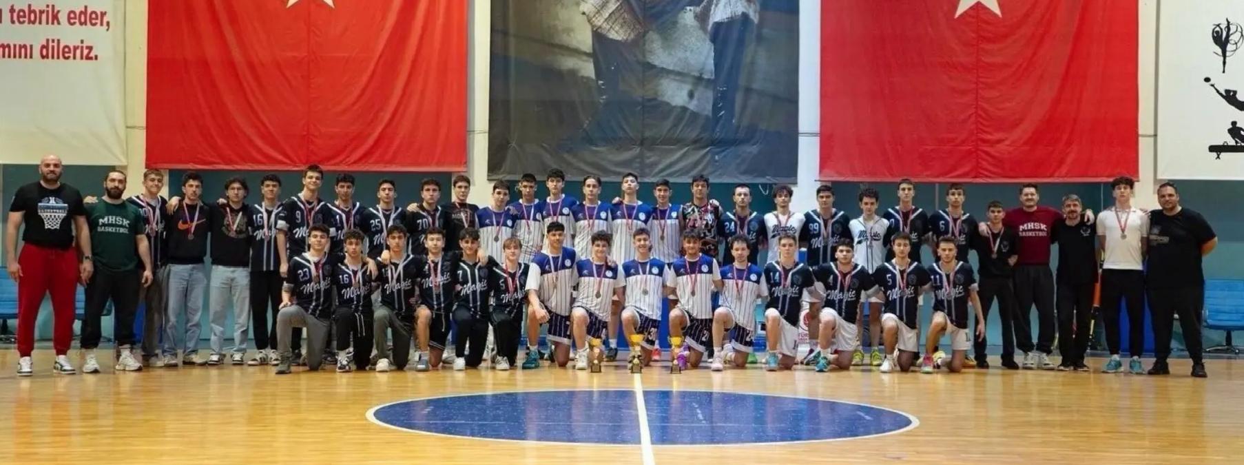 Magic Hands U18 Şampiyon oldu
