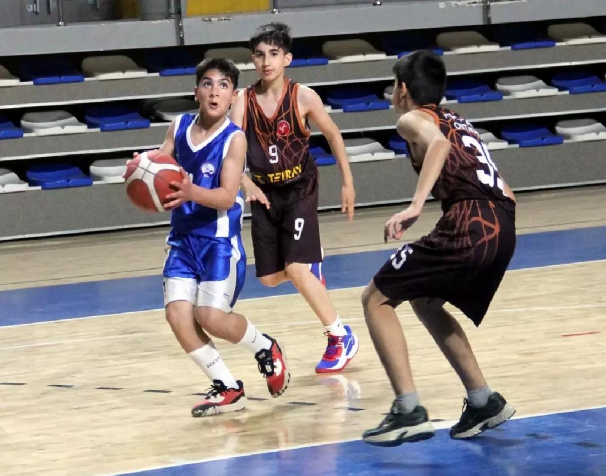 Malatya’da Basketbol Yarı Finalleri Başladı