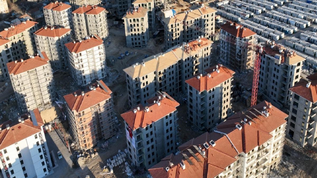 Malatya’da deprem konutlarının yapımı sürüyor