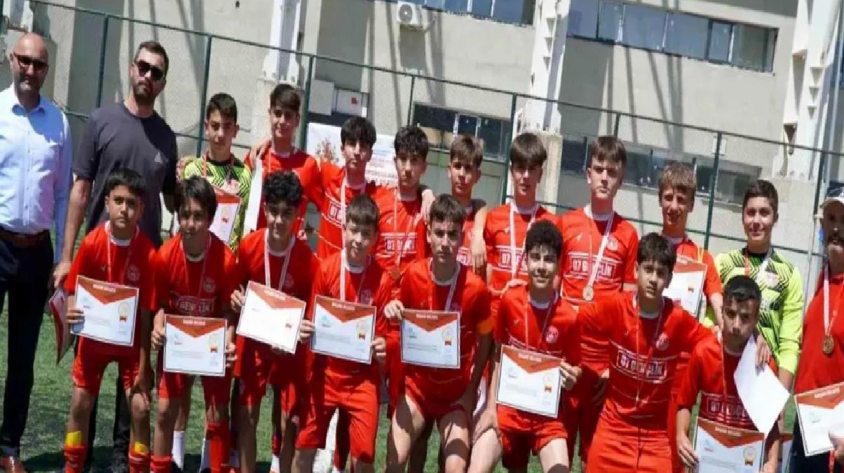 Manisa’da Futbol Yarı Finalleri Heyecanı