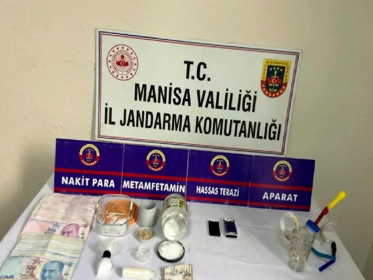 Manisa’da Uyuşturucu Operasyonu: 4 Gözaltı