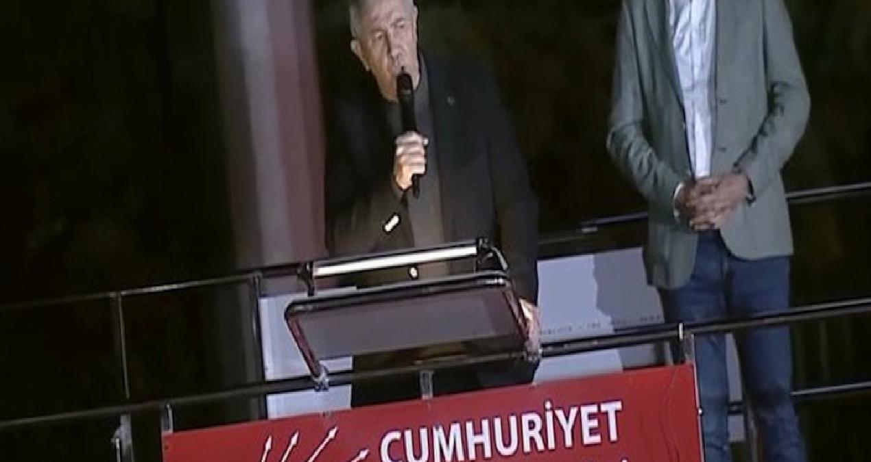 Mansur Yavaş’tan Özgür Özel’e saldırıya tepki: Dimdik ayaktayız!