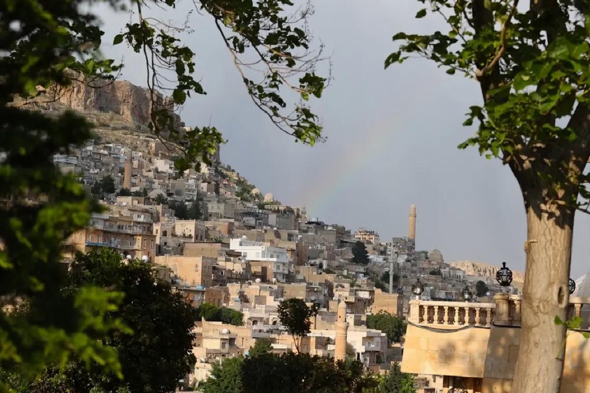Mardin’de Gökkuşağı Güzelliği