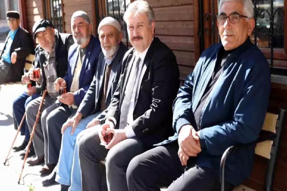Melikgazi Belediyesi’nden Yaşlılara Özel Sosyal Tesisler