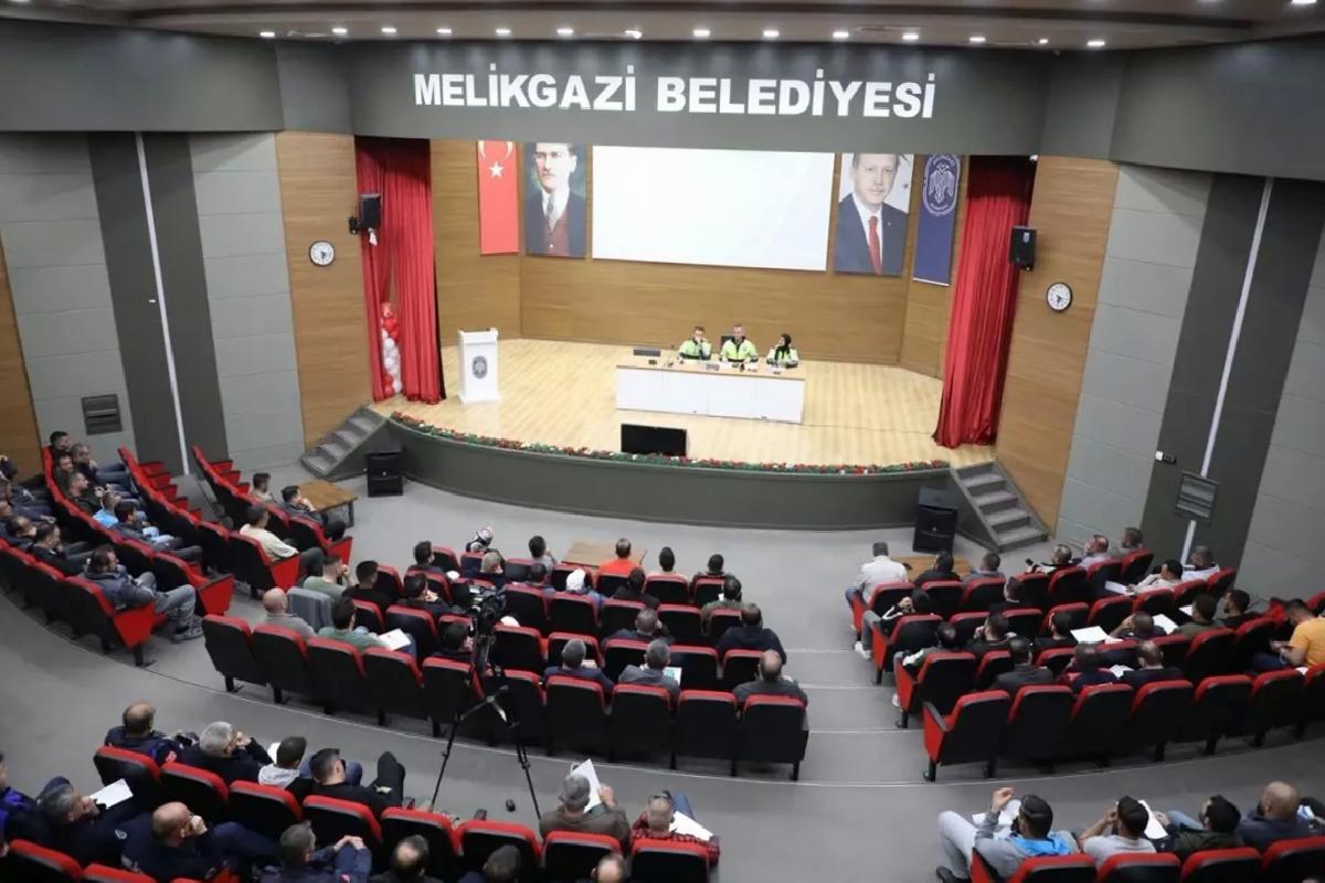 Melikgazi’de Trafik Güvenliği Eğitimi