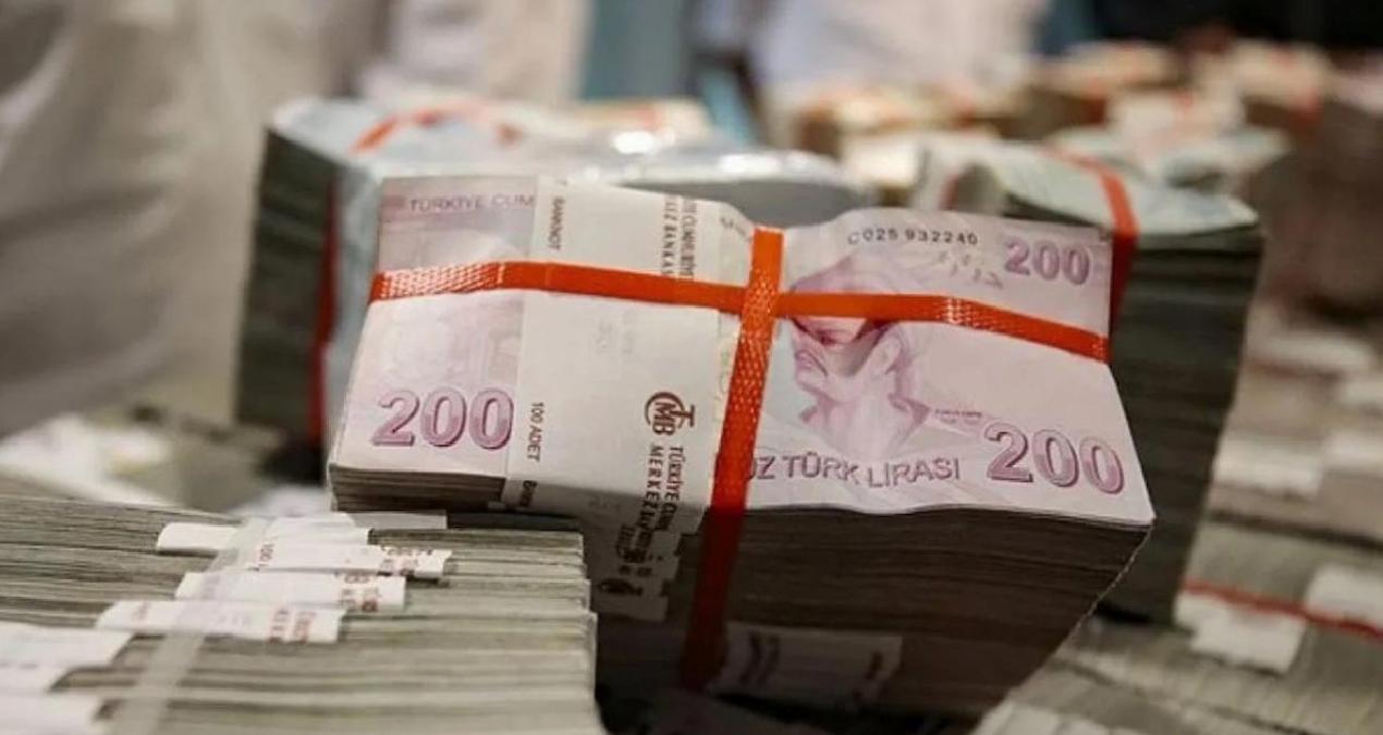 Memur ve emeklilerin gözü pazartesi gününde! Maaşlara zam gelecek mi?