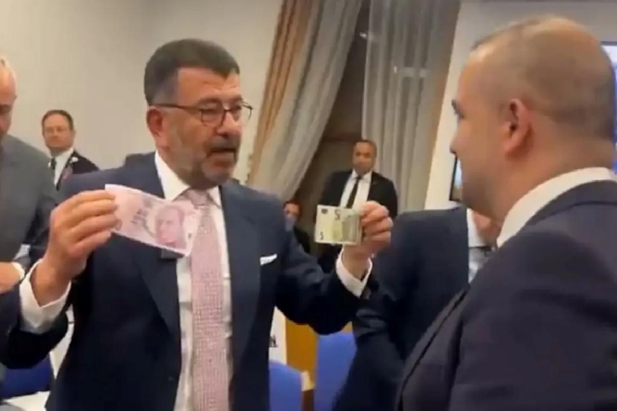 Merkez Bankası Başkanı Karahan’a Meclis’te dövizli protesto