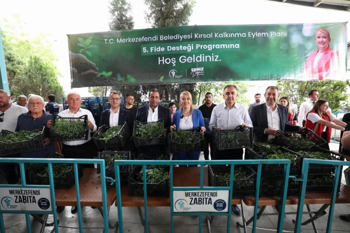Merkezefendi Belediyesi’nden Çiftçilere Fide Desteği