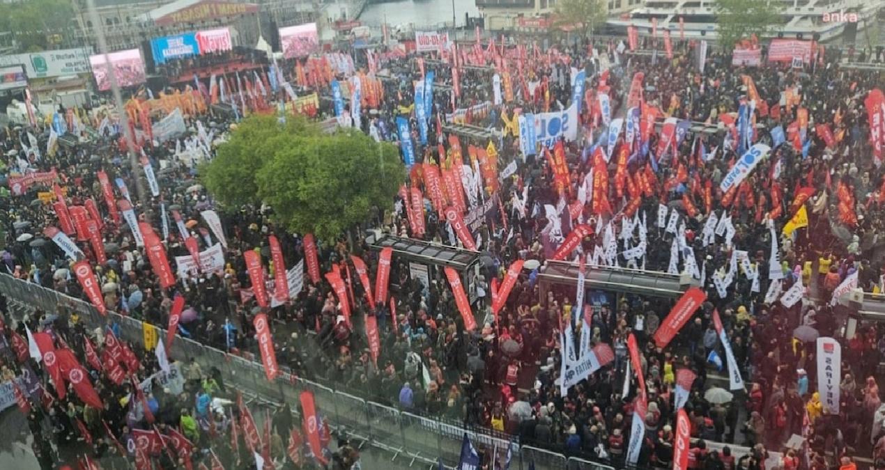 Meydan tutsaksa otokrasidir