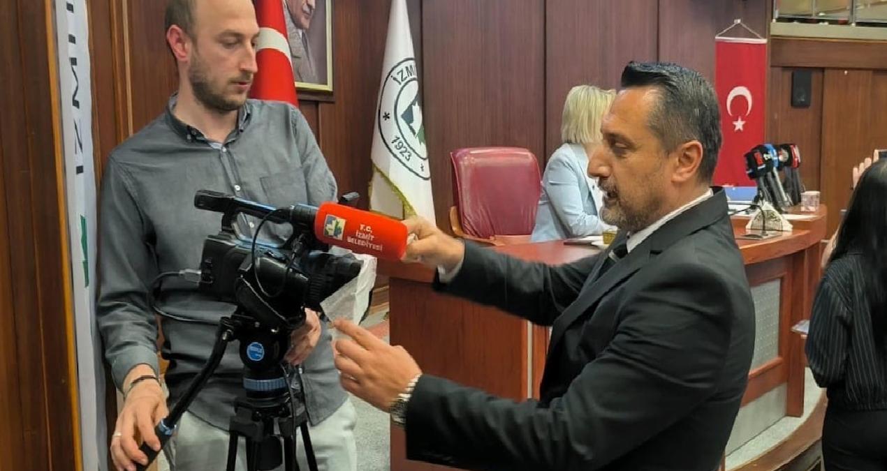 MHP’li meclis üyesi belediyenin kamerasına bant çekti, CHP’den cevap gecikmedi