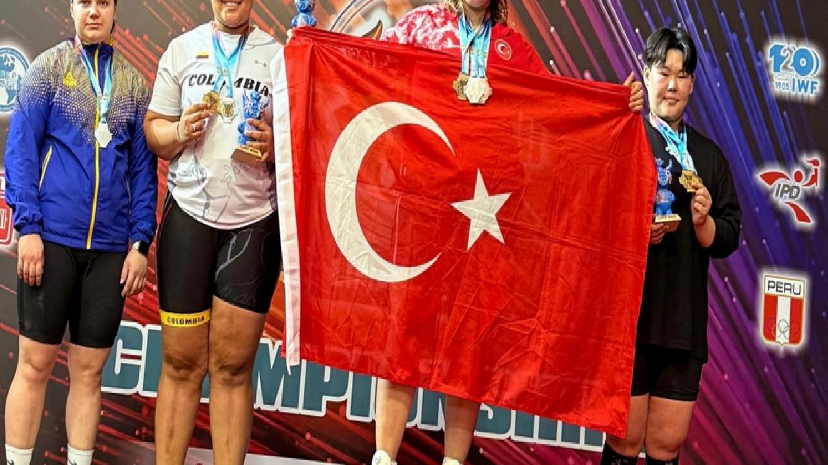 Milli halterci Fatmagül Çevik, gençler dünya şampiyonu oldu