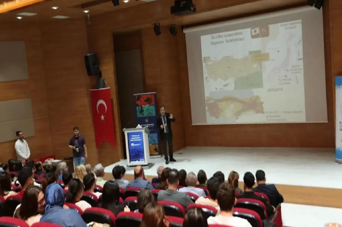 Mimar Moriwaki Öğrencilerle Deprem Bilincini Tartıştı