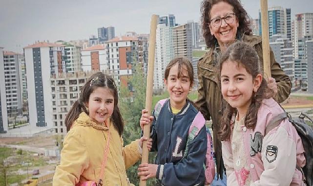 Minik Eller Fidanları Toprakla Buluşturdu