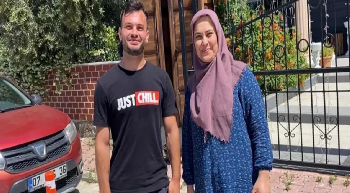 Moldovalı Turist Bulduğu Telefonu Sahibine Teslim Etti