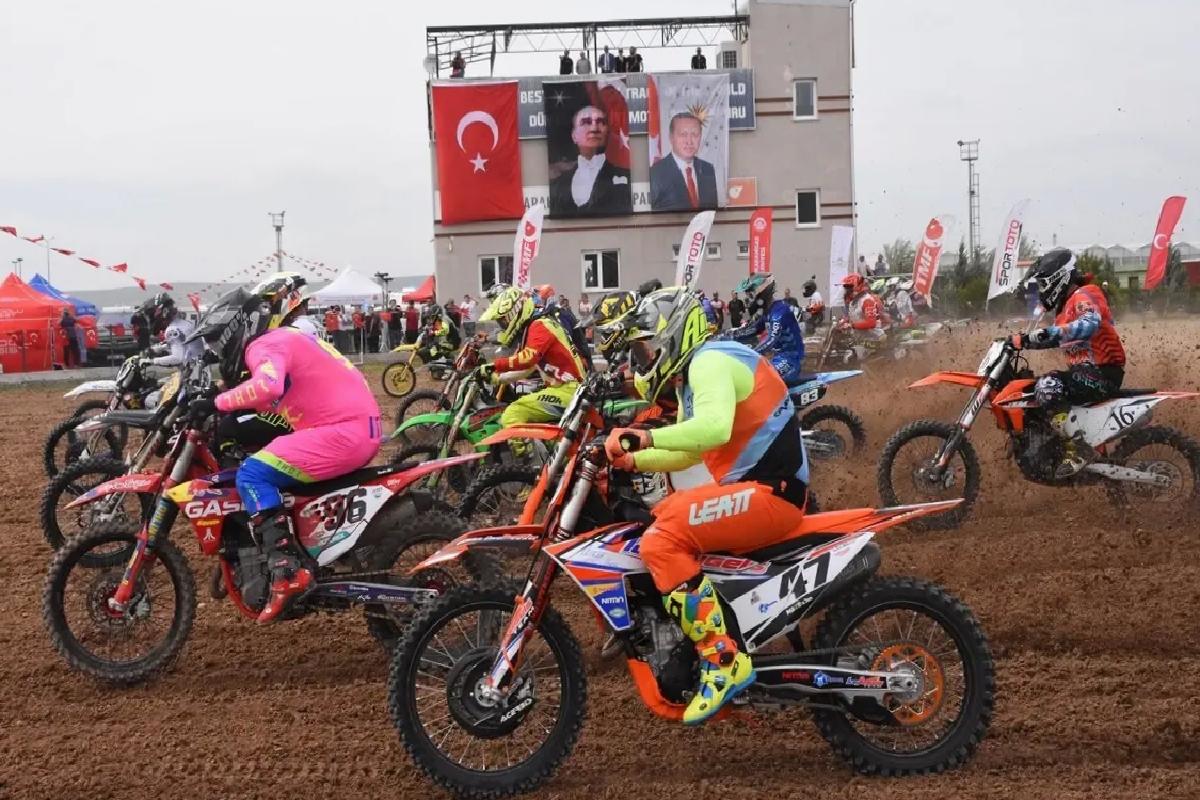 Motokros Şampiyonası Afyon’da Başladı