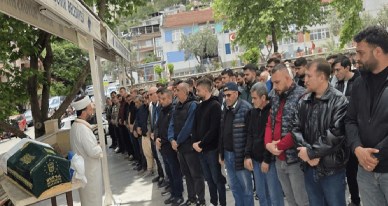 Motosiklet kazasında ölen eski futbolcu toprağa verildi