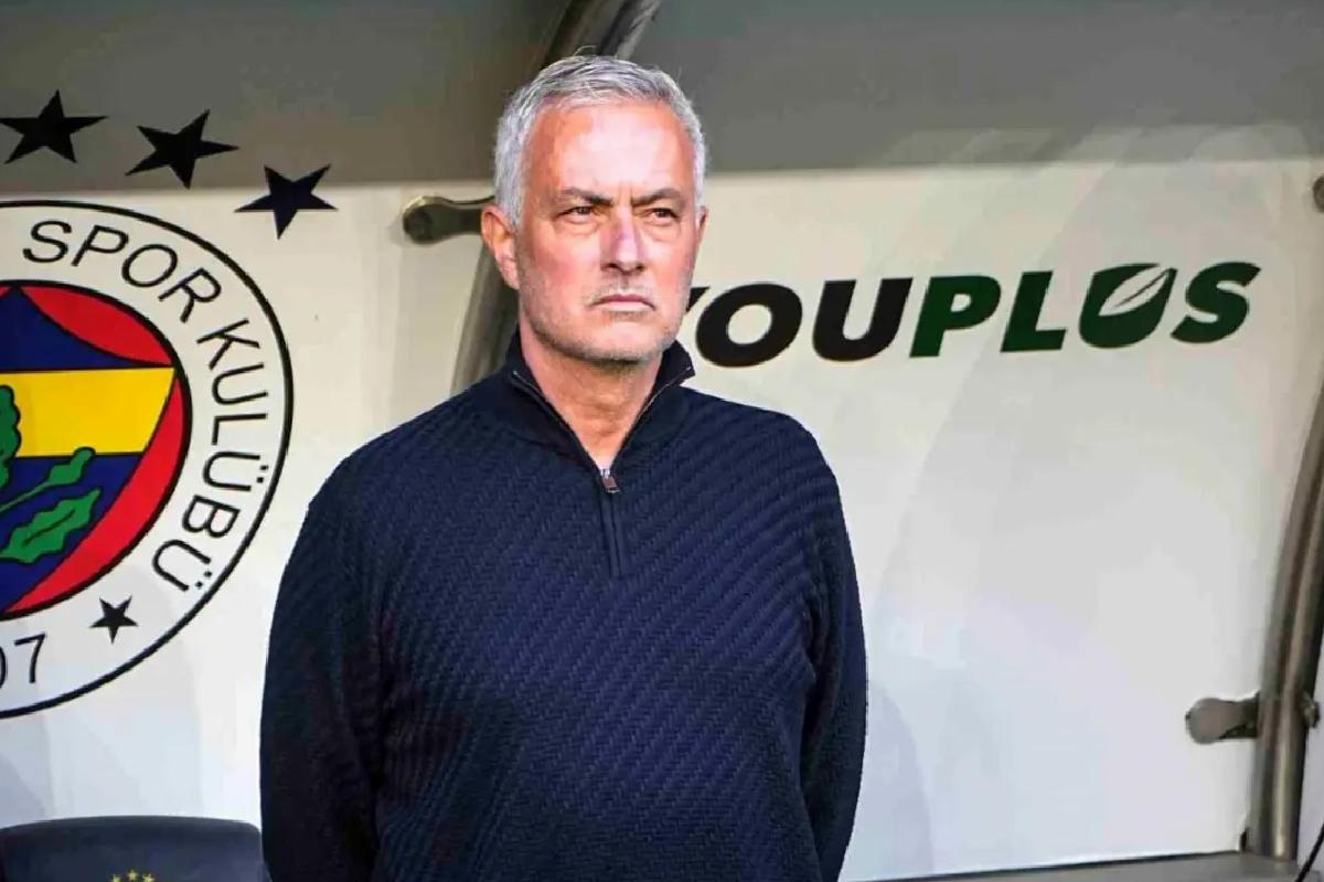 Mourinho Derbilerde Galip Gelemiyor