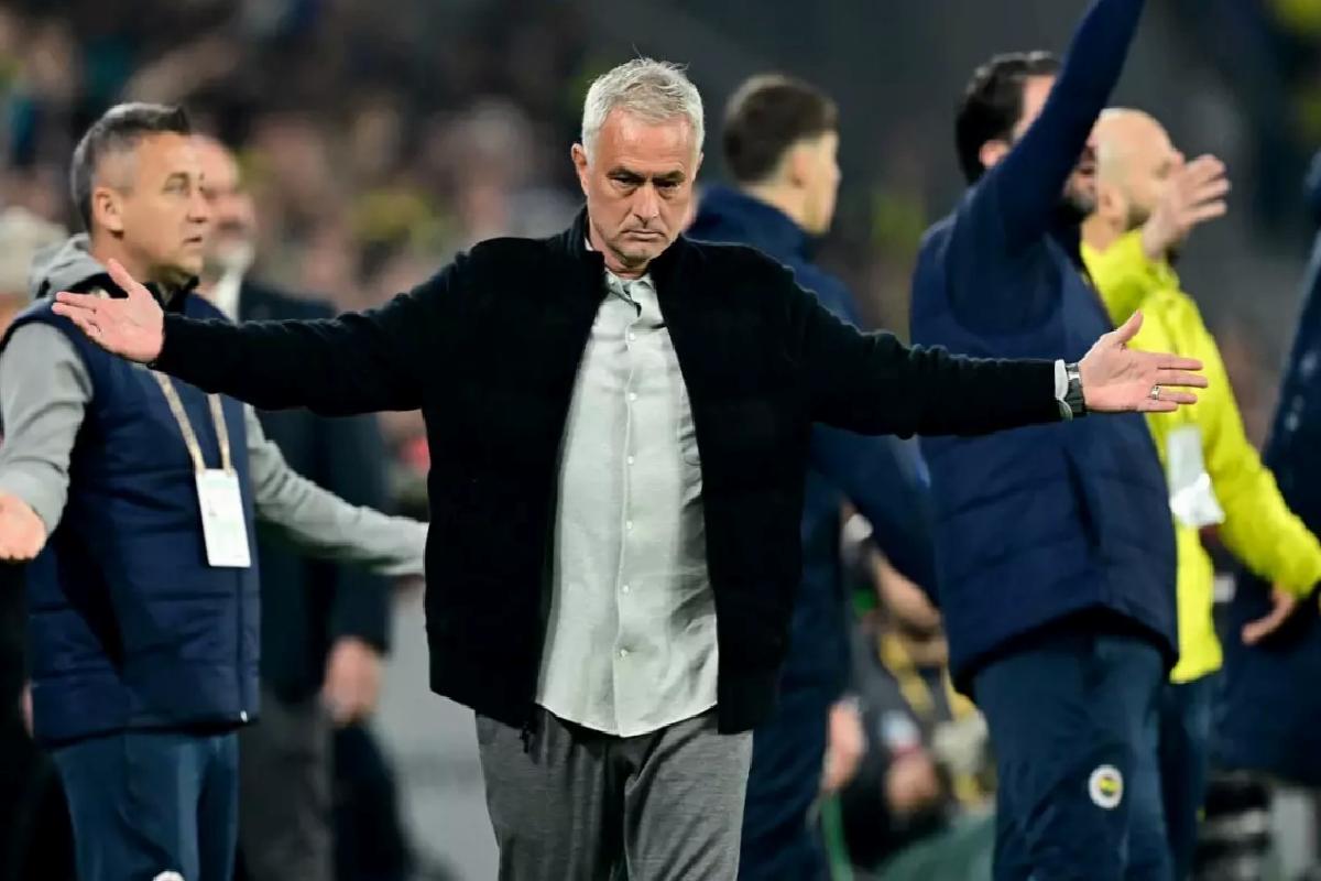 Mourinho’dan Galatasaray’a çok ağır sözler: Kutlayış biçiminiz, insani boyutunuzu gösterir