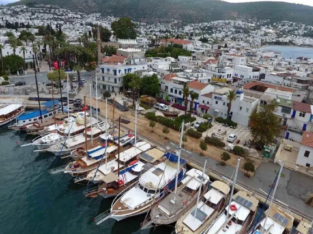 Muğla Büyükşehir Belediyesi, Bodrum ve Gümbet Limanlarında Yenileme Çalışmalarını Tamamladı