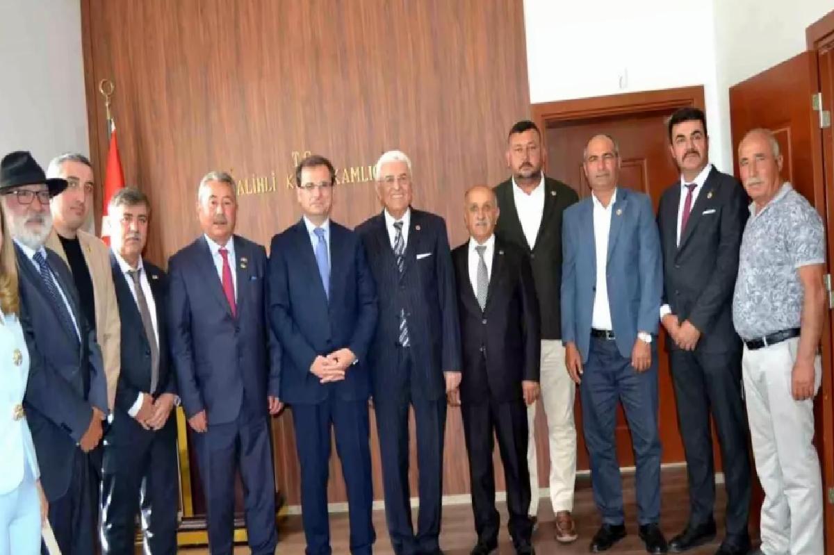 Muhtarlar Federasyonu Genel Başkanı Salihli’de Temaslarda Bulundu