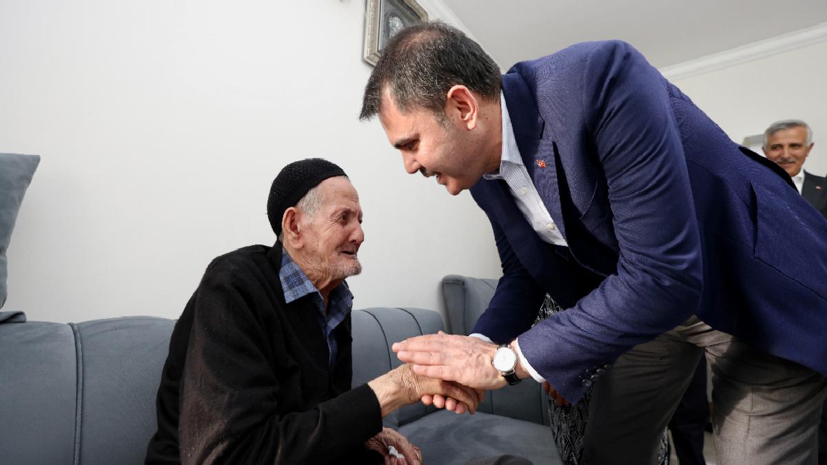 Murat Kurum, Kahramanmaraş’ta vatandaşlarla bir araya geldi