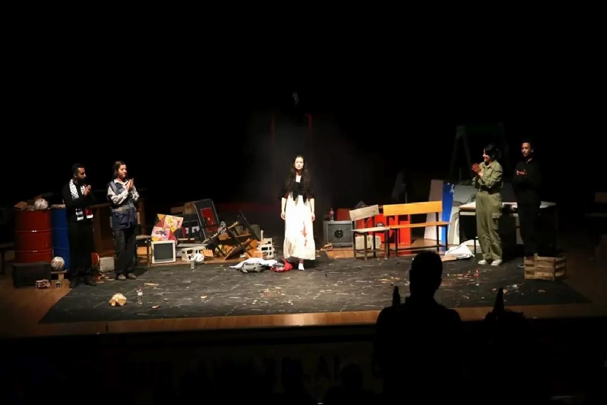 Muş’ta ‘Meryem’ Tiyatrosu Gazze İnsani Dramını Anlattı