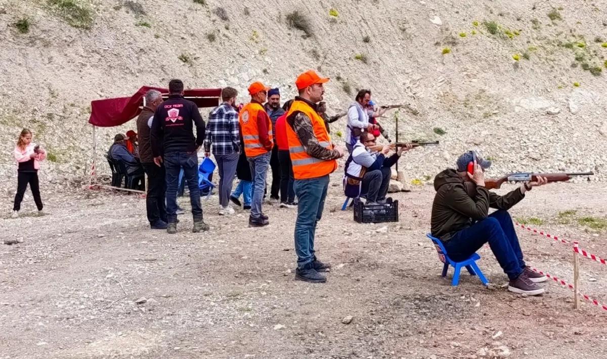 Nallıhan’da Tek Kurşun Atış Yarışması Düzenlendi