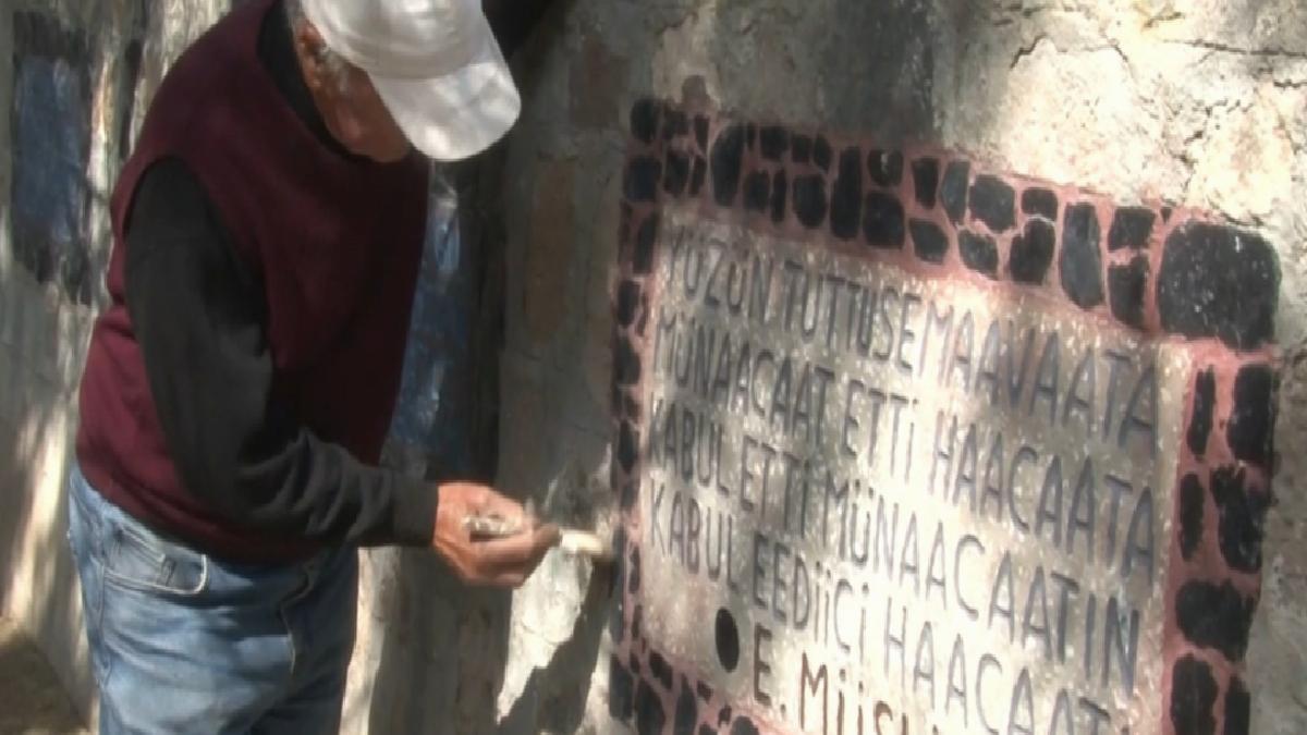 Nevşehir’de ölen eşine duyduğu aşkını taşlara kazıdı