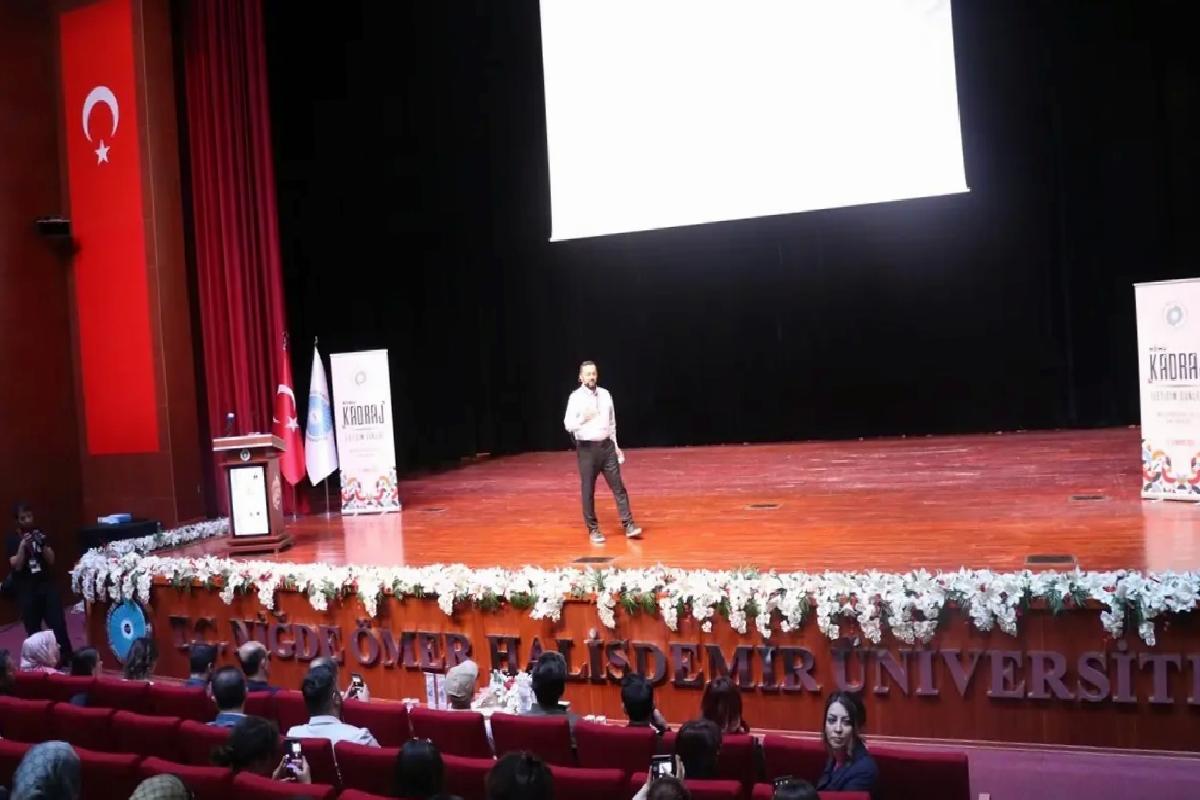 Niğde Ömer Halisdemir Üniversitesi’nde “Kadraj İletişim Günleri” etkinliği düzenlendi