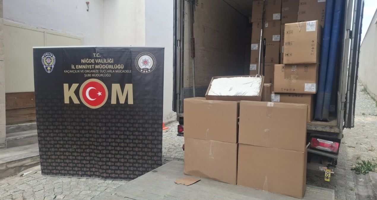 Niğde’de 1 milyon dolu makaron ele geçirildi
