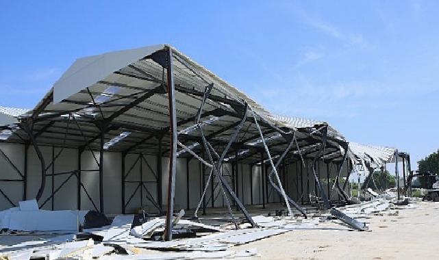 Nilüfer’de iki kaçak fabrika yerle bir edildi