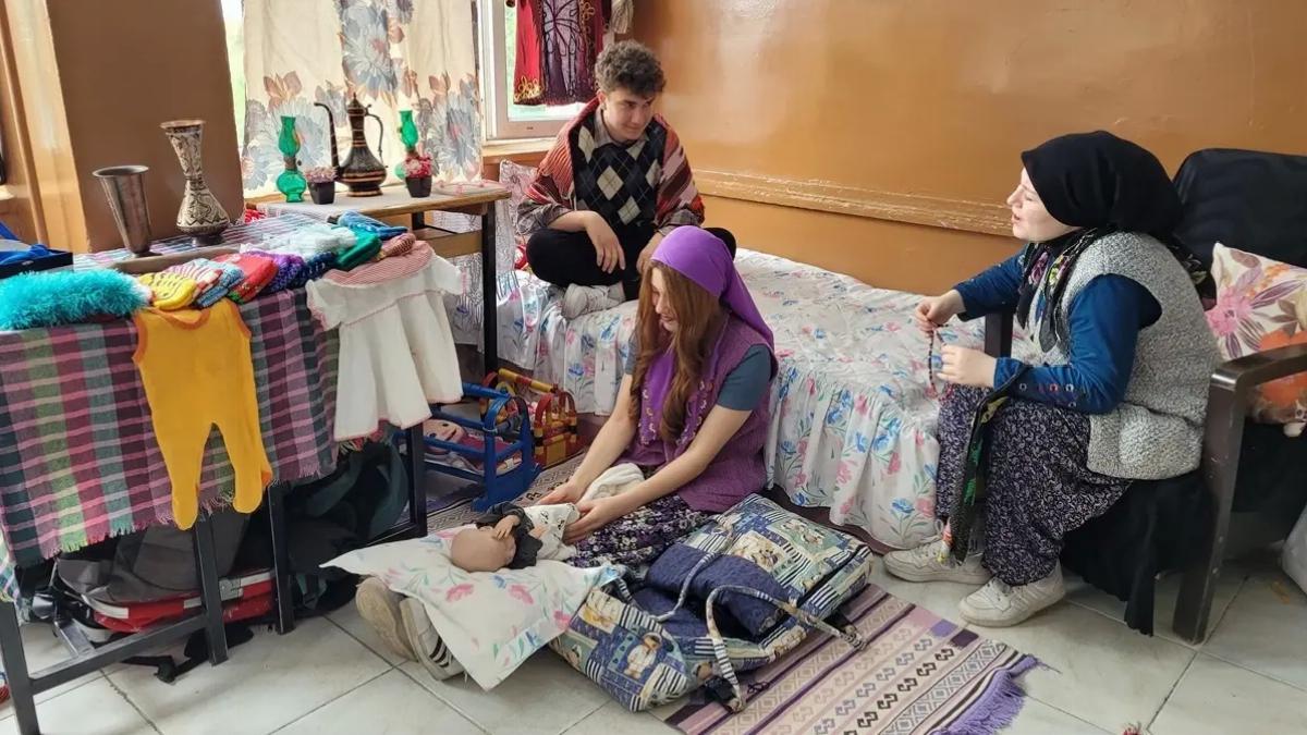 Öğrenciler Geleneksel Yemeklerle Kültürü Yaşatıyor