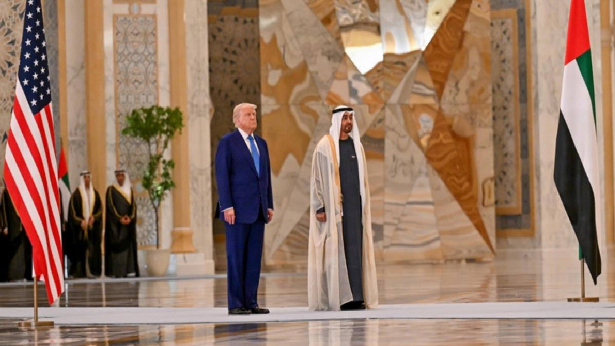 Orta Doğu turu sırasında dede olan Donald Trump, İstanbul planından vazgeçti