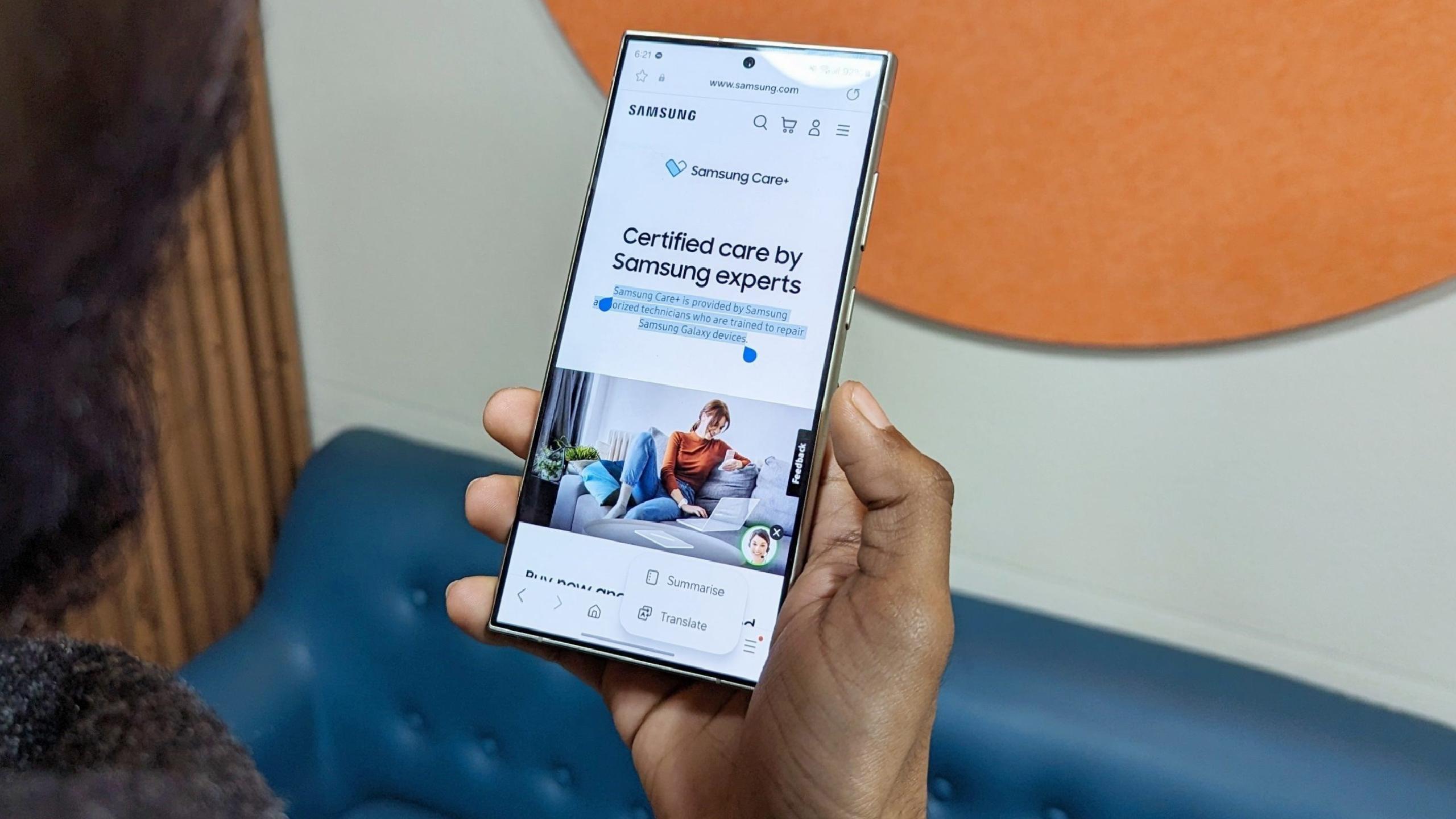 Orta seviye kullanıcıların yapay zekâ özelliklerine erişebildiği açığı Samsung yamadı