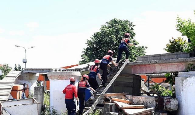Osmangazi Belediyesi’nden öğrencilere arama kurtarma eğitimi