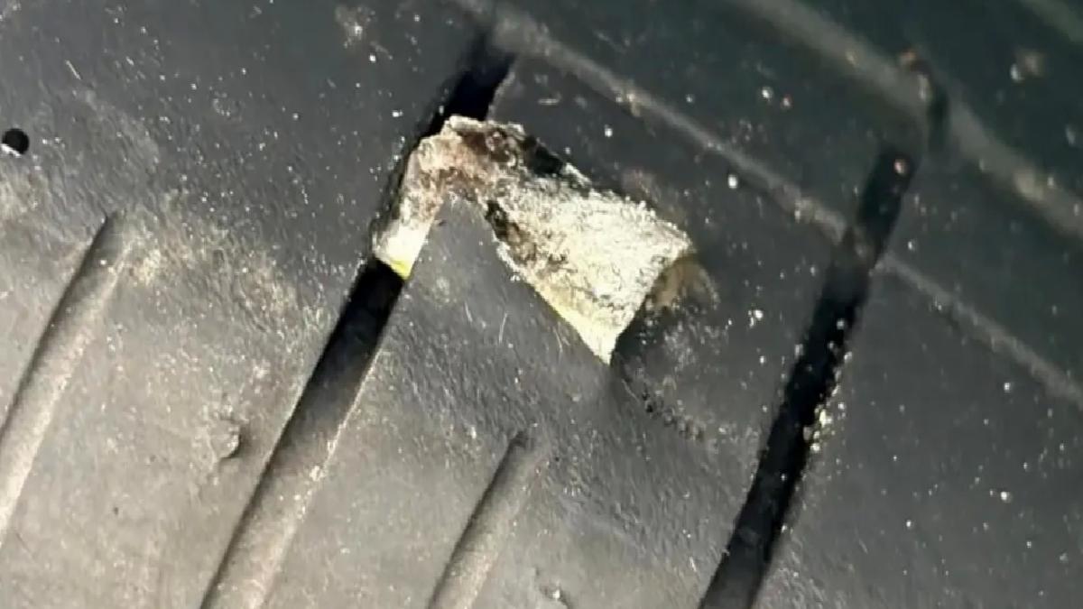 Otoyolda Metal Dökümü Trafiği Felç Etti