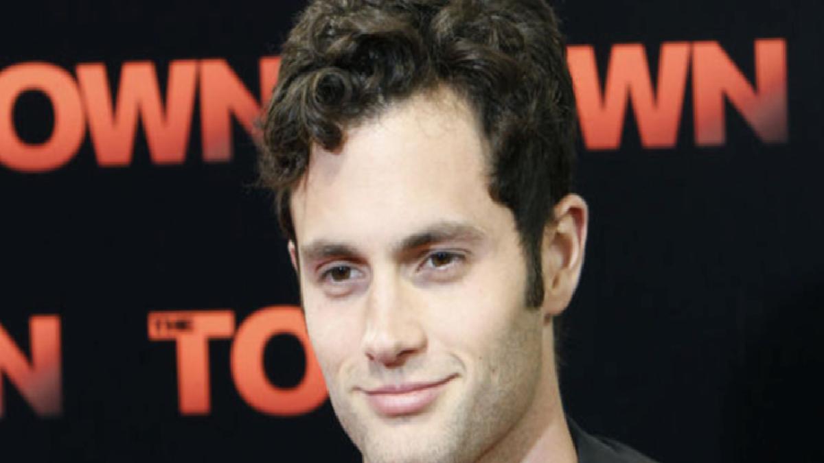 Oyuncu Penn Badgley herkesi şaşırttı: Başucumda Kur’an-ı Kerim var