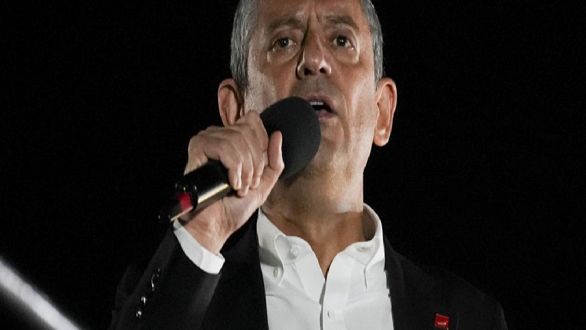 Özgür Özel: Asgari ücrete ara zam için çalışmaya başlıyoruz