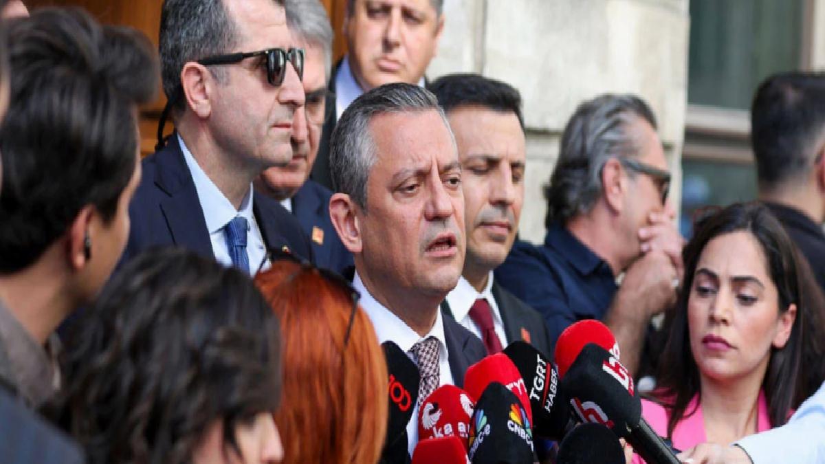 Özgür Özel: CHP’li belediyeler sokak hayvanları yasasını uygulamayacak