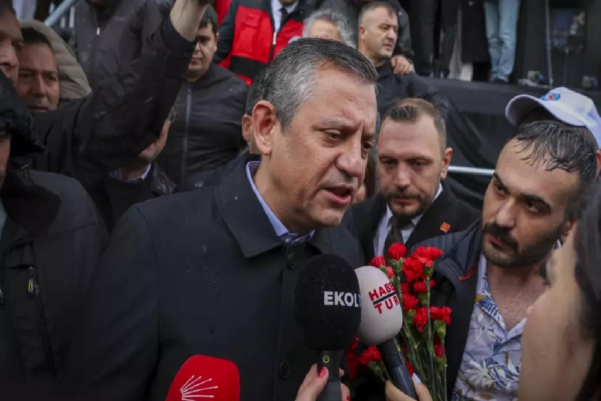 Özgür Özel: Meydanlar özgürse demokrasi vardır