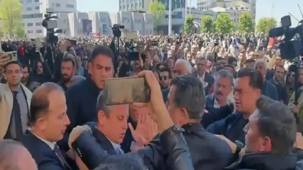Özgür Özel’e Tokatlı Saldırı