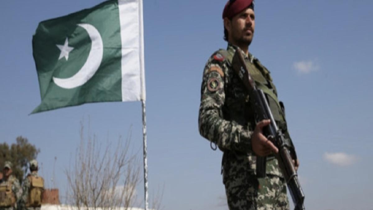 Pakistan, Hindistan’ın saldırıları sonrası orduya ‘karşılık verme’ yetkisi verdi