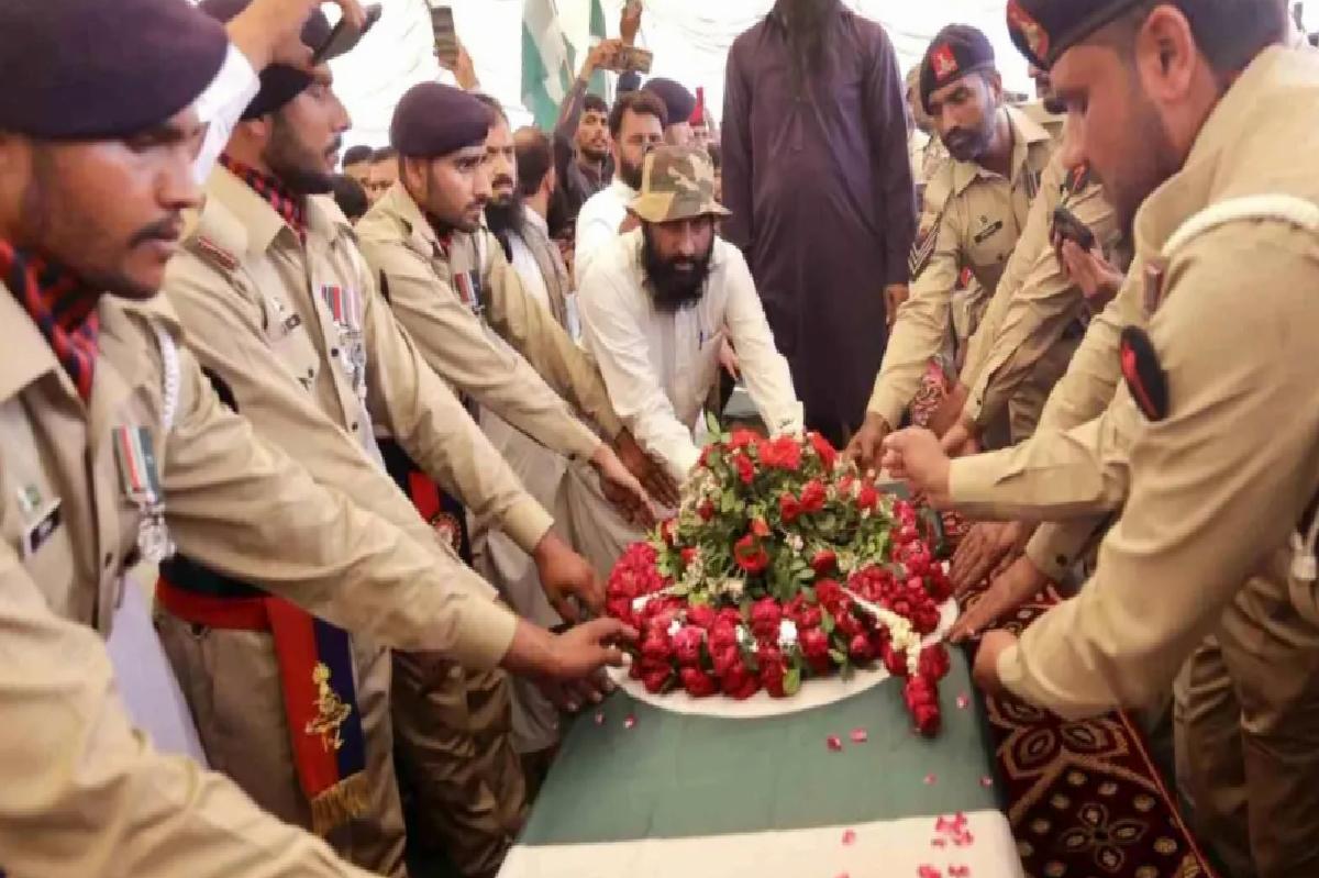 Pakistan Ulusal Güvenlik Konseyi toplandı: “Hindistan’ın saldırısı açıkça savaş eylemi”