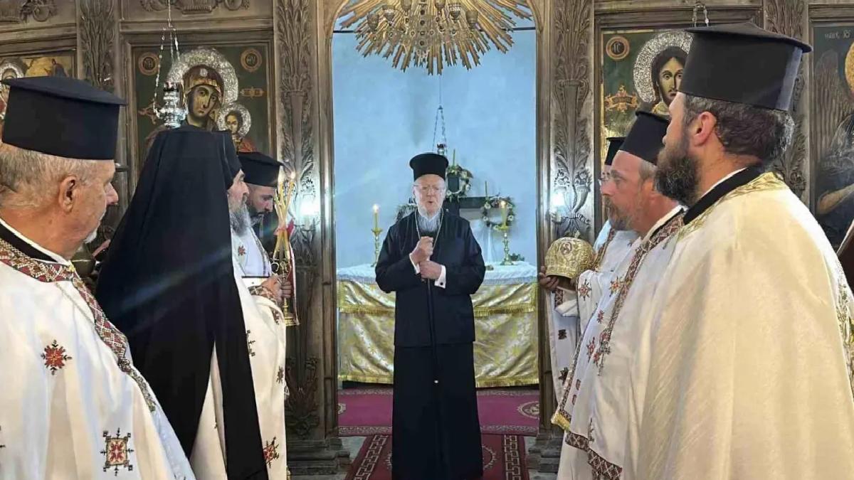Papaz Malliaris Terfi Etti