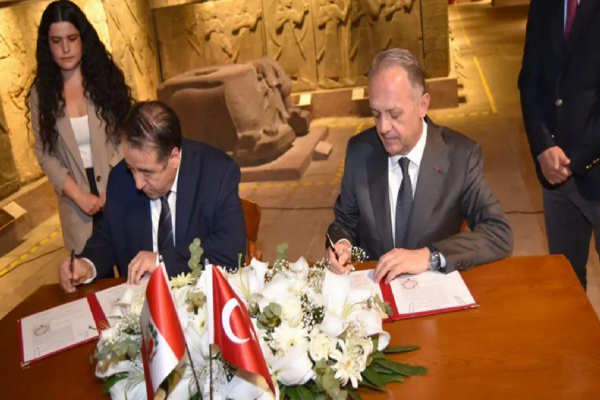 Peru’ya Moche Kolye İadesi