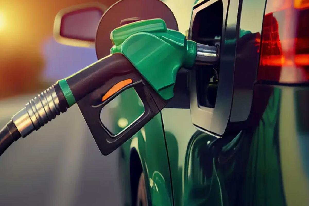 Petrol fiyatları sert düşüş yaşıyor