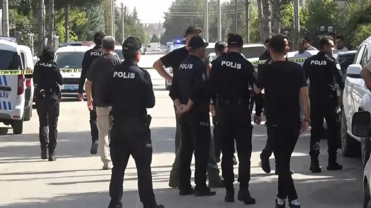 Polise Bıçaklı Saldırı: Emre Köroğlu İlk Kez Hakim Karşısında