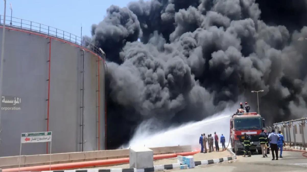 Port Sudan’da İHA Saldırısı: Patlama ve Yangın